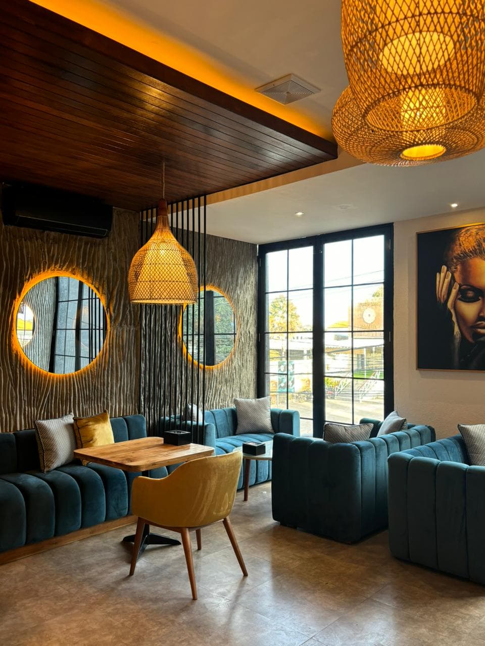 Eden lounge